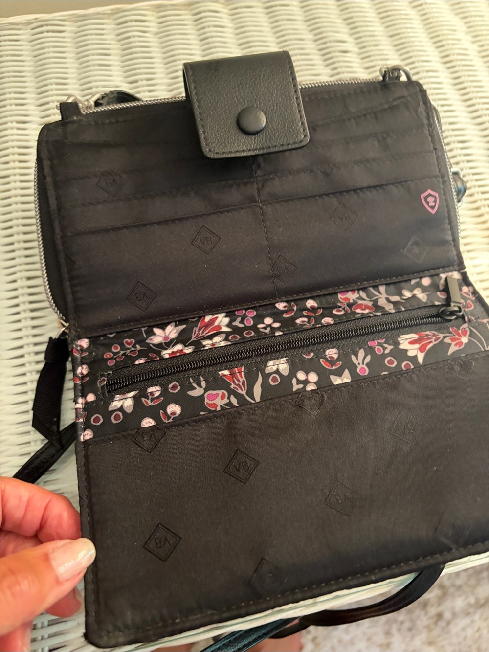 Vera Bradley Black Quilted Crossbody Wallet - Picture 6 of 8